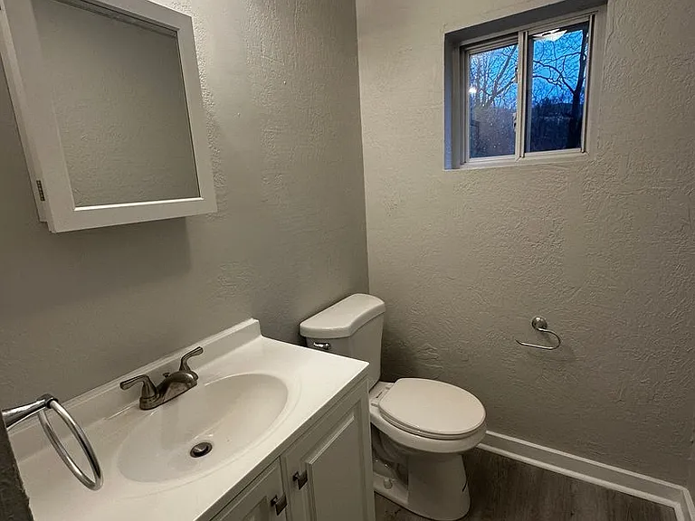 117-119 Copperfield Ave — Photo 8
