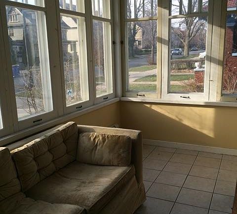 5th image of 572 College Ave SE