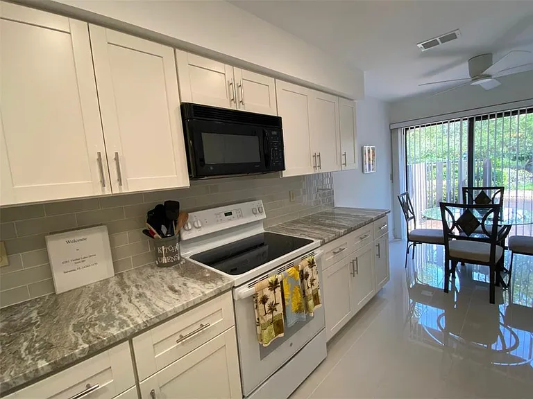 6281 Timberlake Dr #H6 — Photo 11