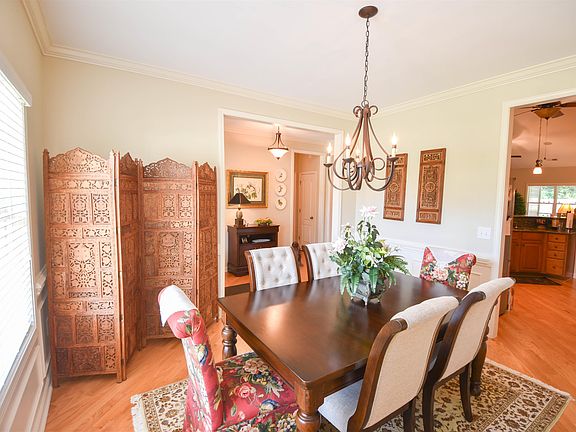 4th image of 520 Semillon Ln