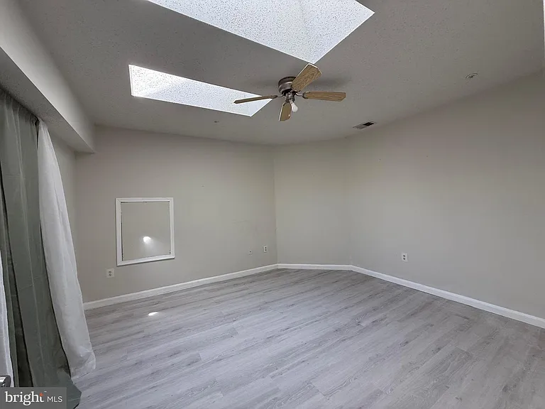 10019 Vanderbilt Cir #14-16 — Photo 18