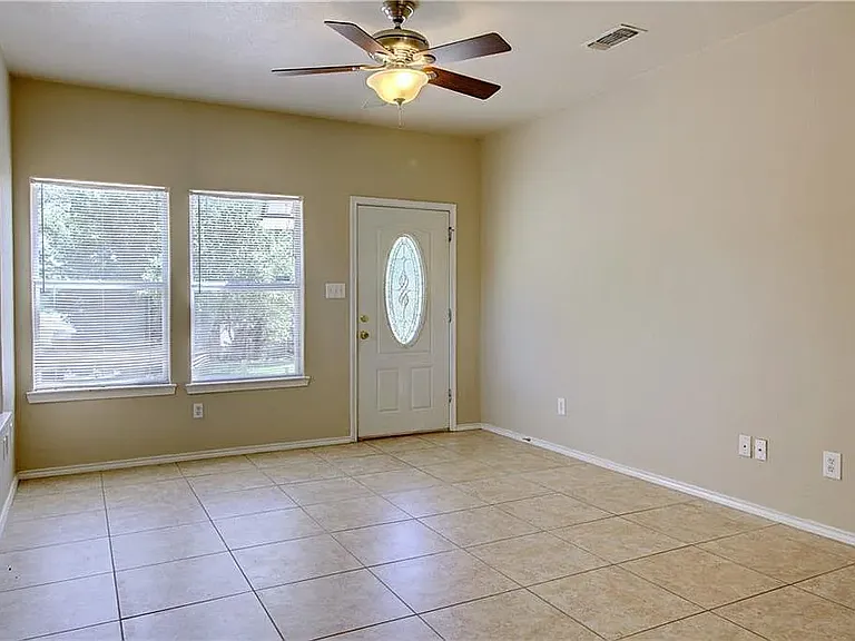 1104 Canyon Edge Dr #B — Photo 3