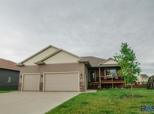 601 Taylor Dr, Tea, SD 57064