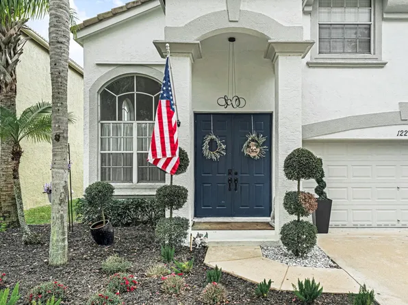 1222 Oakwater Dr, Royal Palm Beach, FL 33411