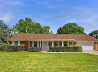 8220 Li Fair Dr, Pensacola, FL 32506