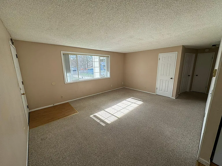 1042 N 17th St #3 — Photo 3