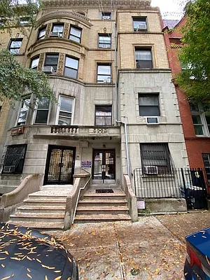 Rented by Performing Assets Corp | media 22