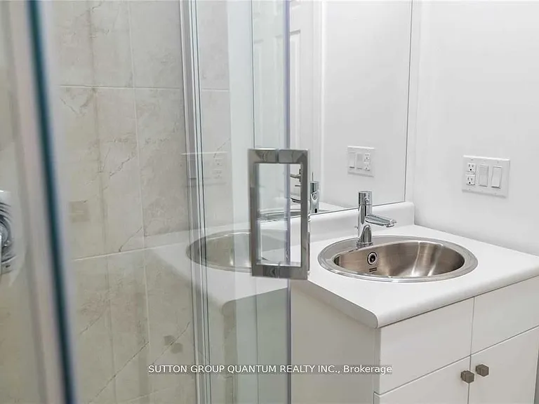 1 Wellington St #712 — Photo 14