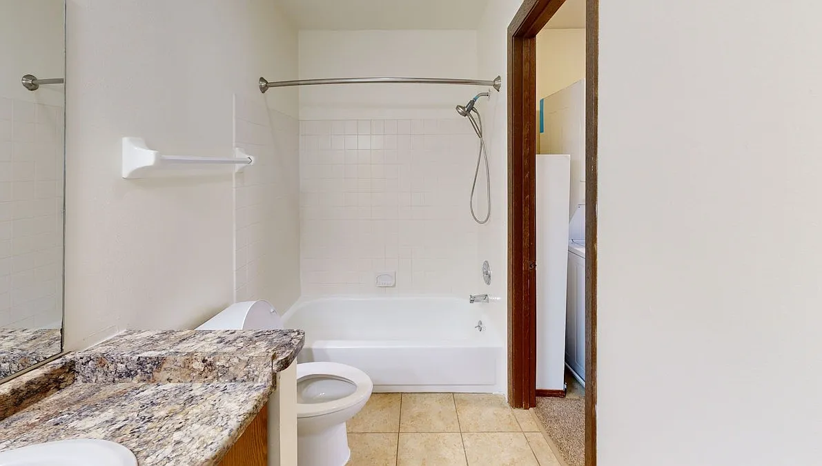 High Point Commons Apartments — Photo 3