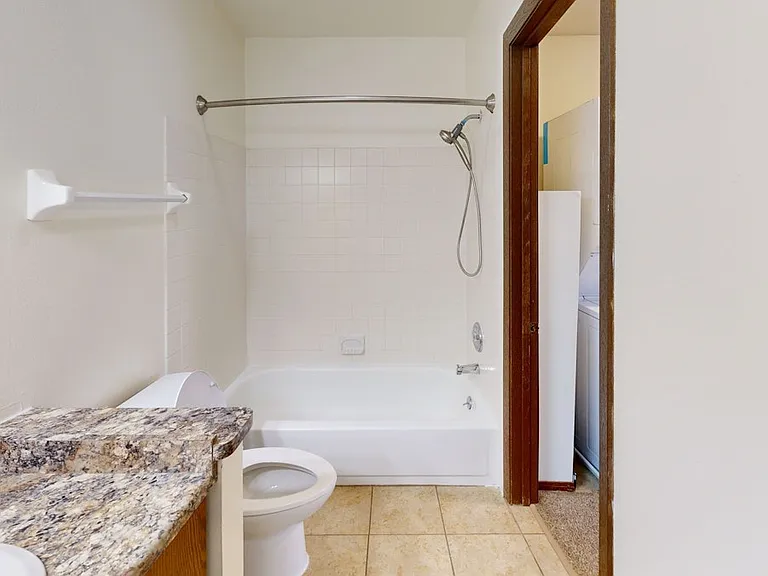 High Point Commons Apartments — Photo 3