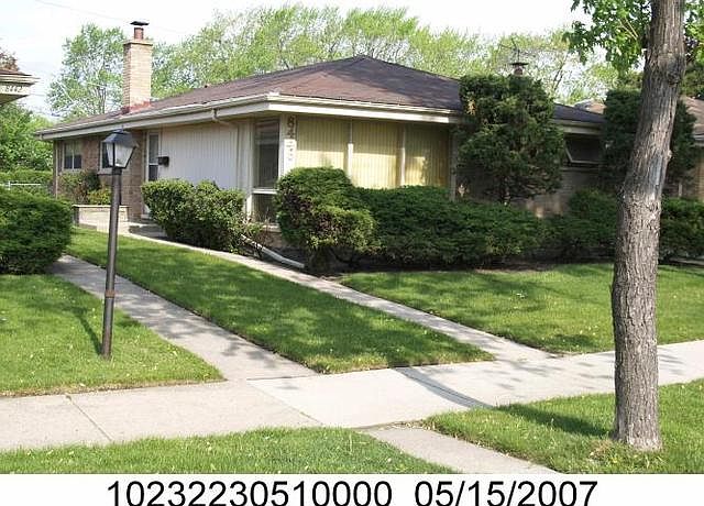 1st image of 8446 N Christiana Ave