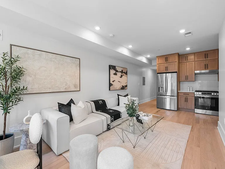 124 Glenwood Ave #3 — Photo 3