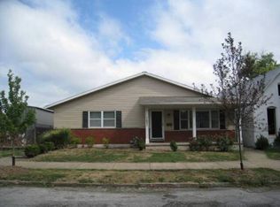 1621 Spring St, Quincy, IL 62301