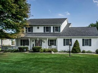 10247 S Cedar Lake Dr, Granger, IN 46530
