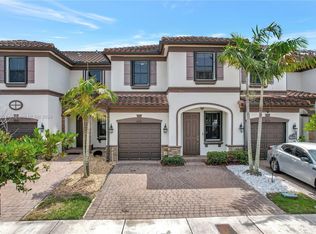 9020 NW 183rd St, Hialeah, FL 33018
