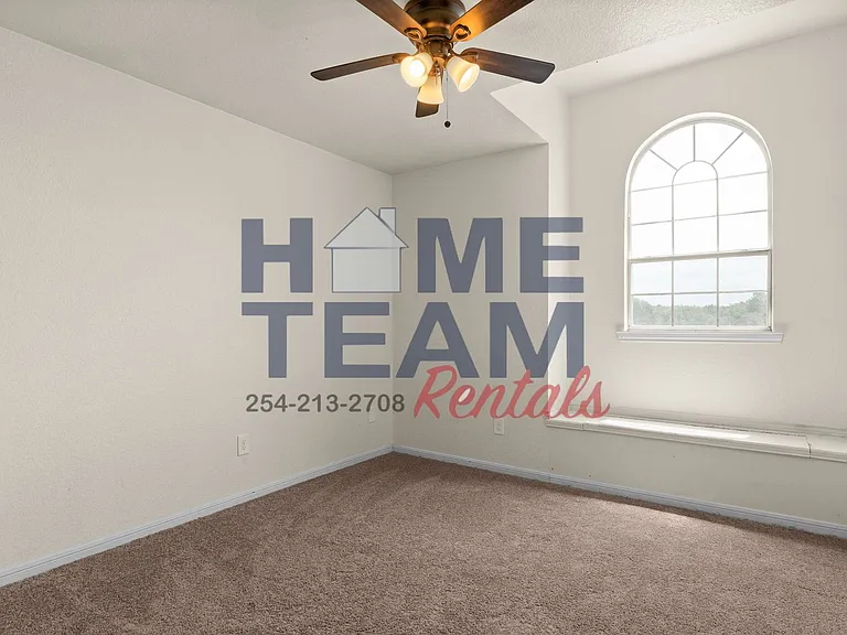 714 Silver Creek Dr — Photo 12