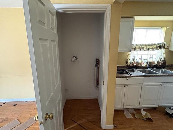 4th image of 5725 N 60th STREET