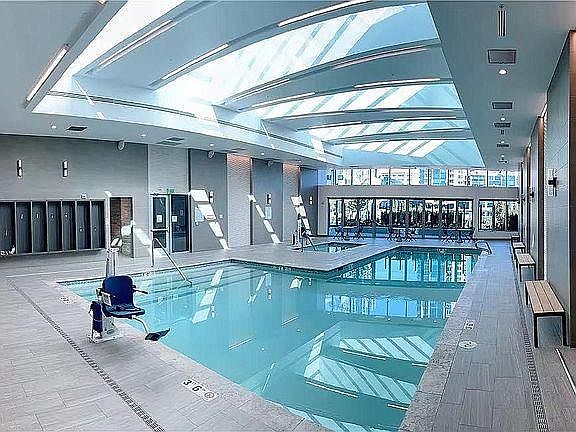 4th image of 188 Bellevue Sq