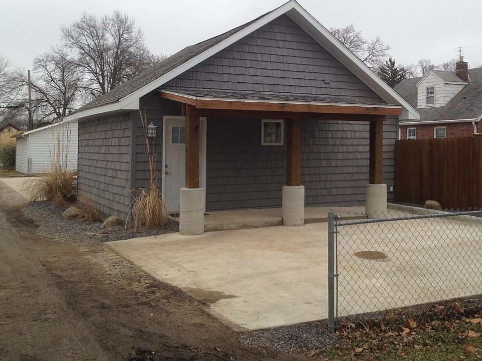 2nd image of 2027 W Barker Ave #B