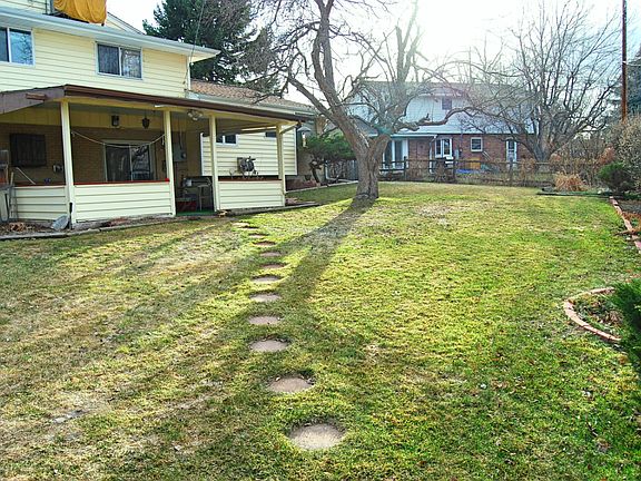 Big flat back yard