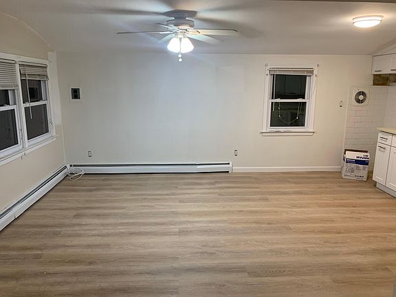 3rd image of 7 Court St #2B
