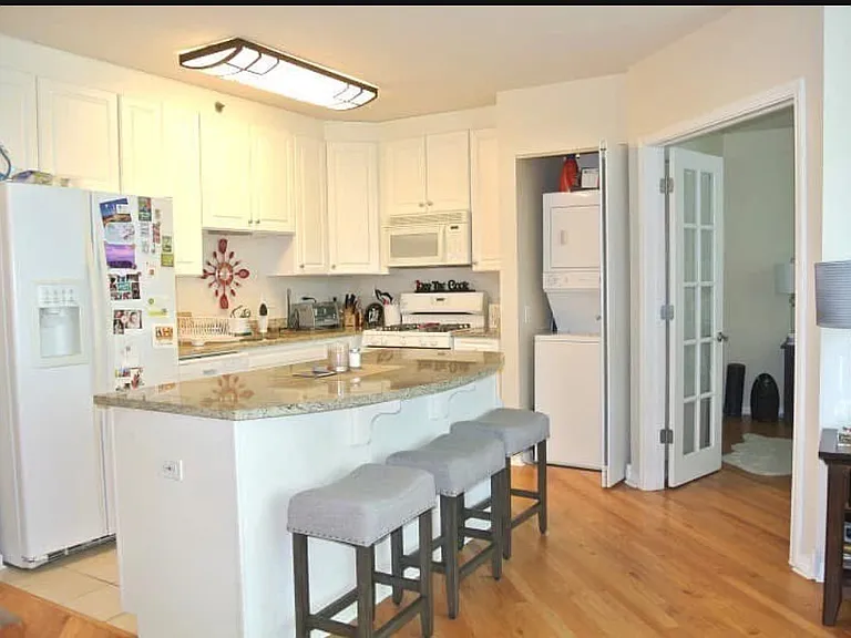 33 W Ontario St #26C — Photo 6