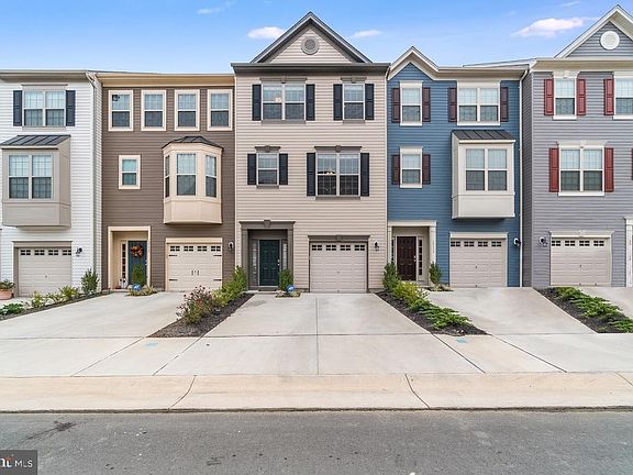 2nd image of 10115 Futbol Ct