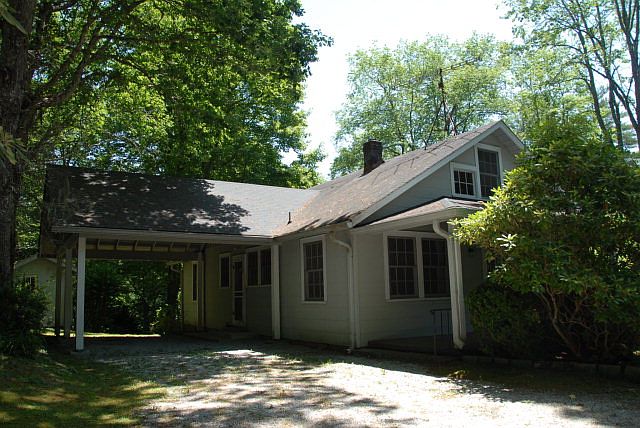 2nd image of 145 Raoul Rd