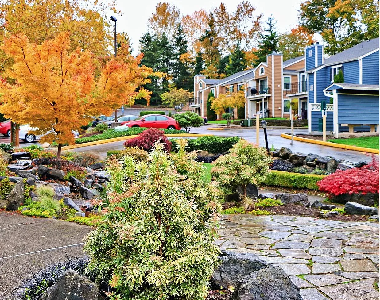 2 bed, 728 sqft, $1,850 — Photo 2