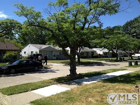 21950 Fern street2.jpg