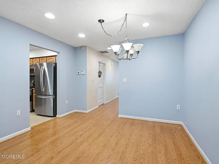702 Carnation Dr #702 — Photo 4