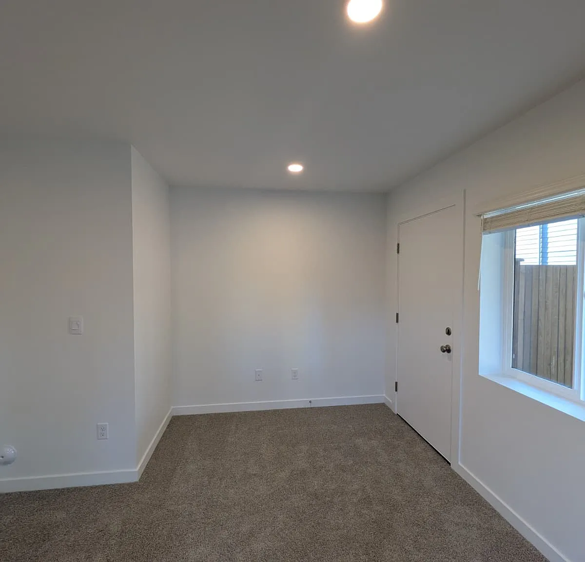 1 bed, 1838 sqft, $1,100 — Photo 2