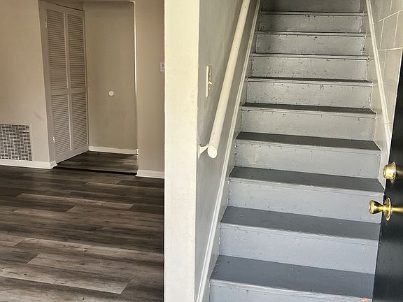 3rd image of 760 Illges Rd