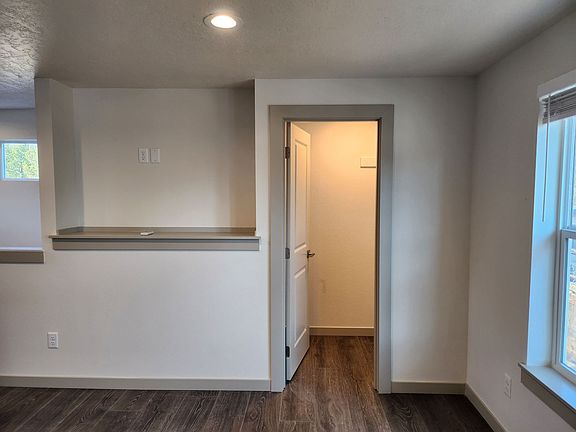 5th image of 16474 Carter Ct #B