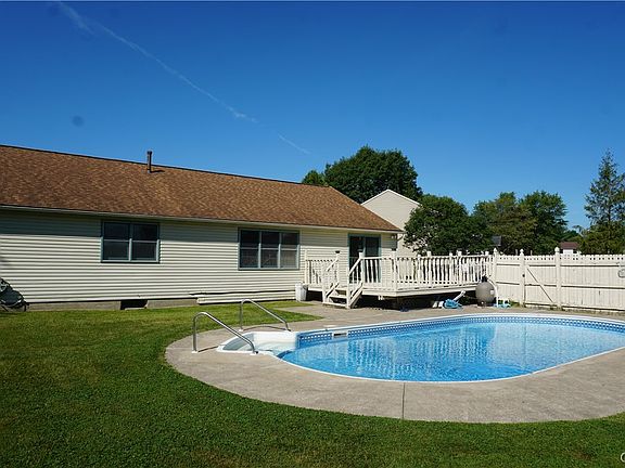 4th image of 6113 Rossland Cir