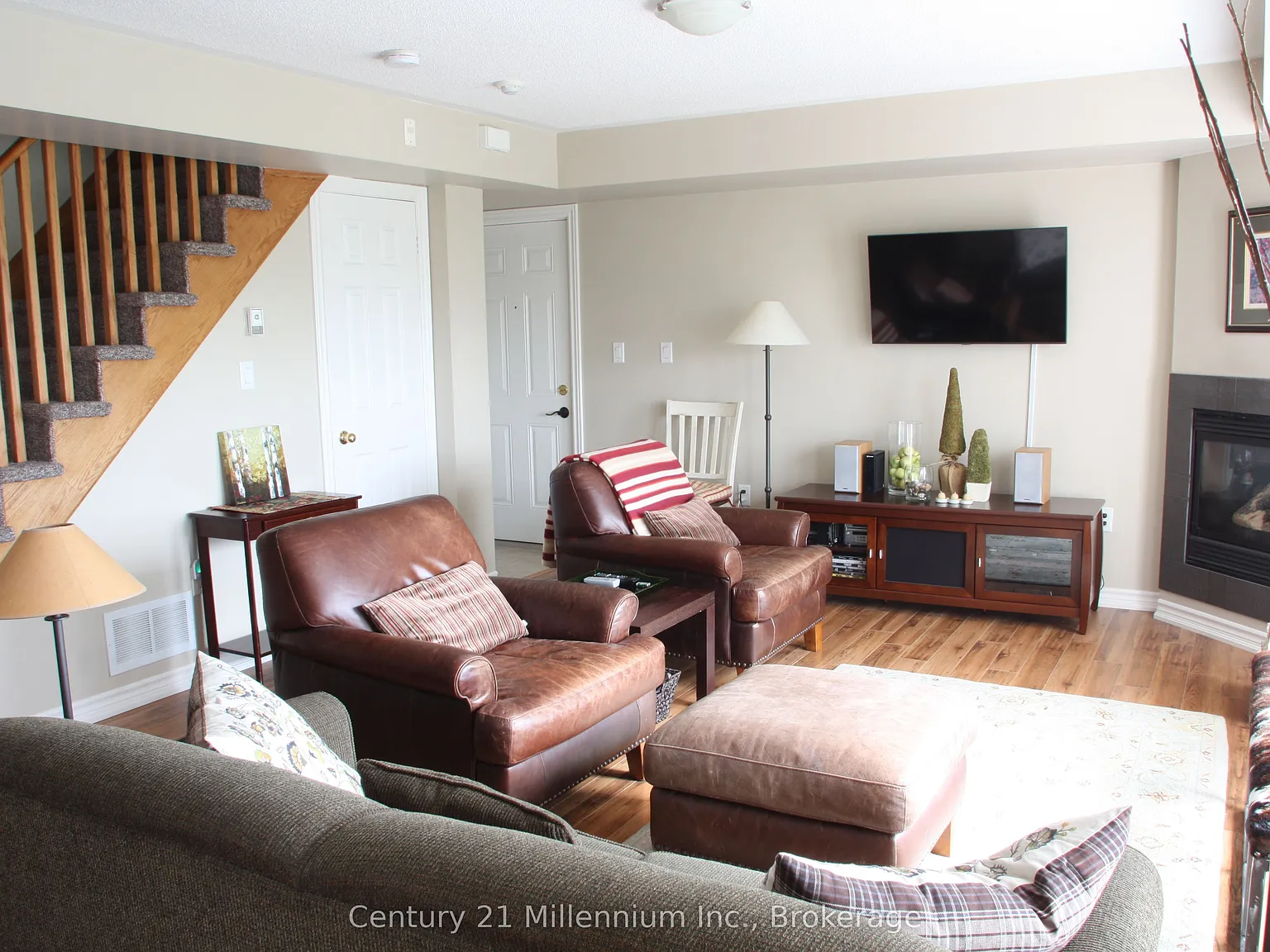 2 bed, $2,375 — Photo 4