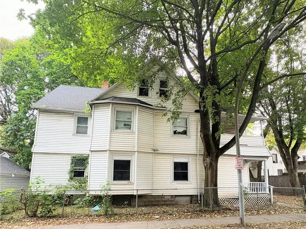 238 Chamberlain St, Rochester, NY 14609