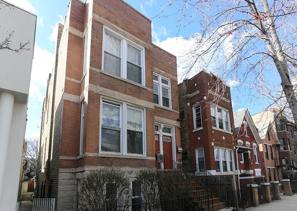 1st image of 2108 N Oakley Ave #2
