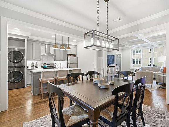 3rd image of 28 Collier Rd NW APT 3