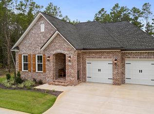 239 Shimmer Cir, Freeport, FL 32439