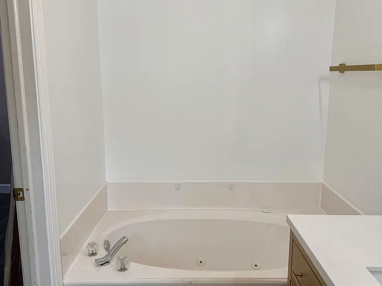 3029 Village Dr — Photo 6