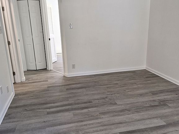 4th image of 405 Baptist Rd
