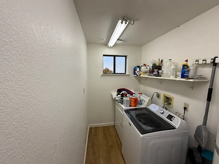 552 Bret Harte Dr — Photo 9