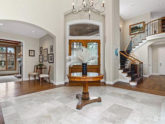 5th image of 8406 255th Avenue NE