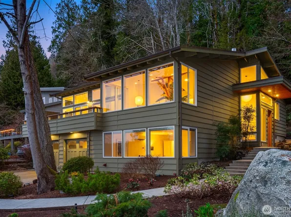 4612 Crystal Springs Drive NE, Bainbridge Island, WA 98110