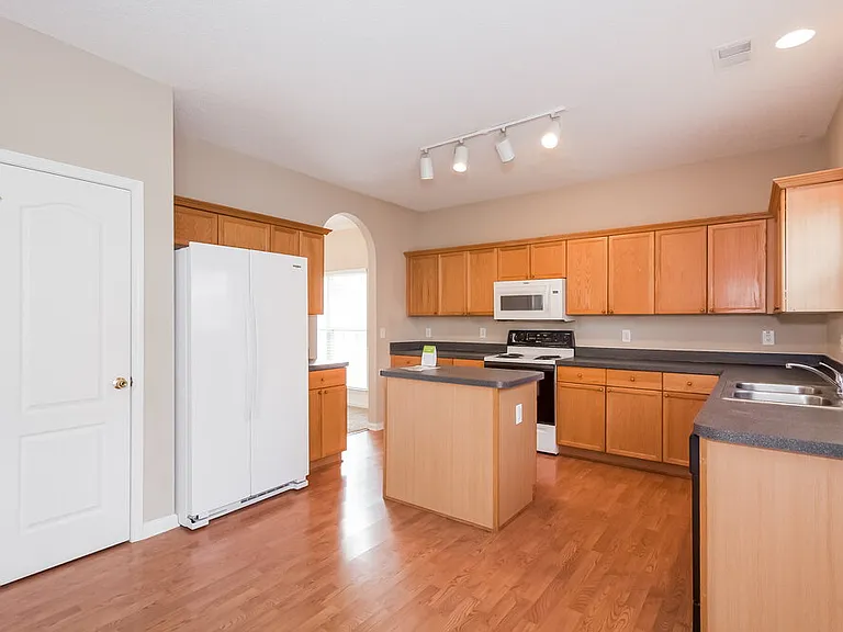 6839 Brachnell View Dr — Photo 8