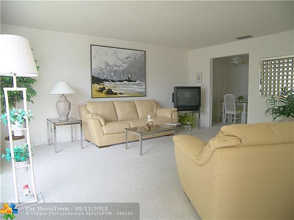 3rd image of 2753 NE 28th St APT 9E
