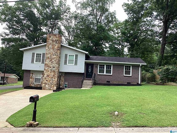 2nd image of 1633 6th Way NW