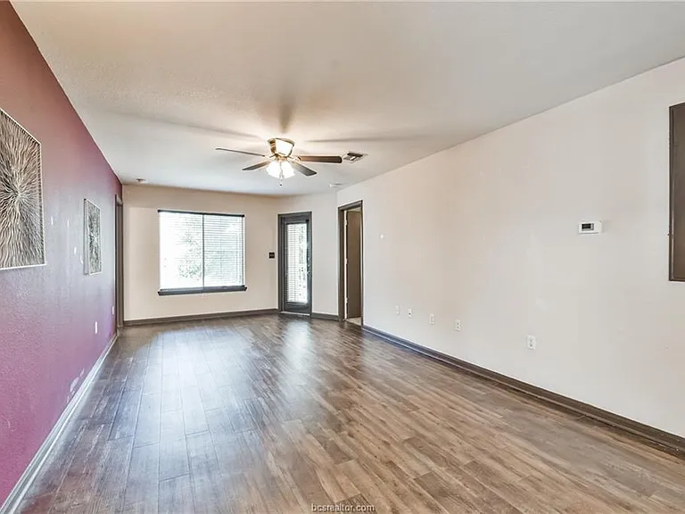 529 Parkway #203 — Photo 5