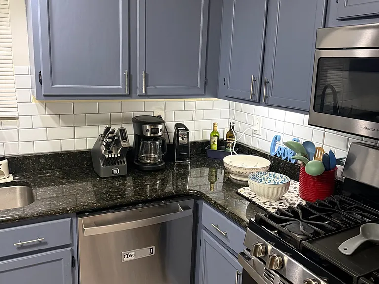 12 Nicholas Ct #12 — Photo 8
